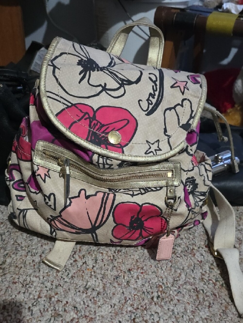 Coach  White  and Tan Logo Canvas Tote with Black Trim ( These Needs Repairs) - Picture 4 of 10